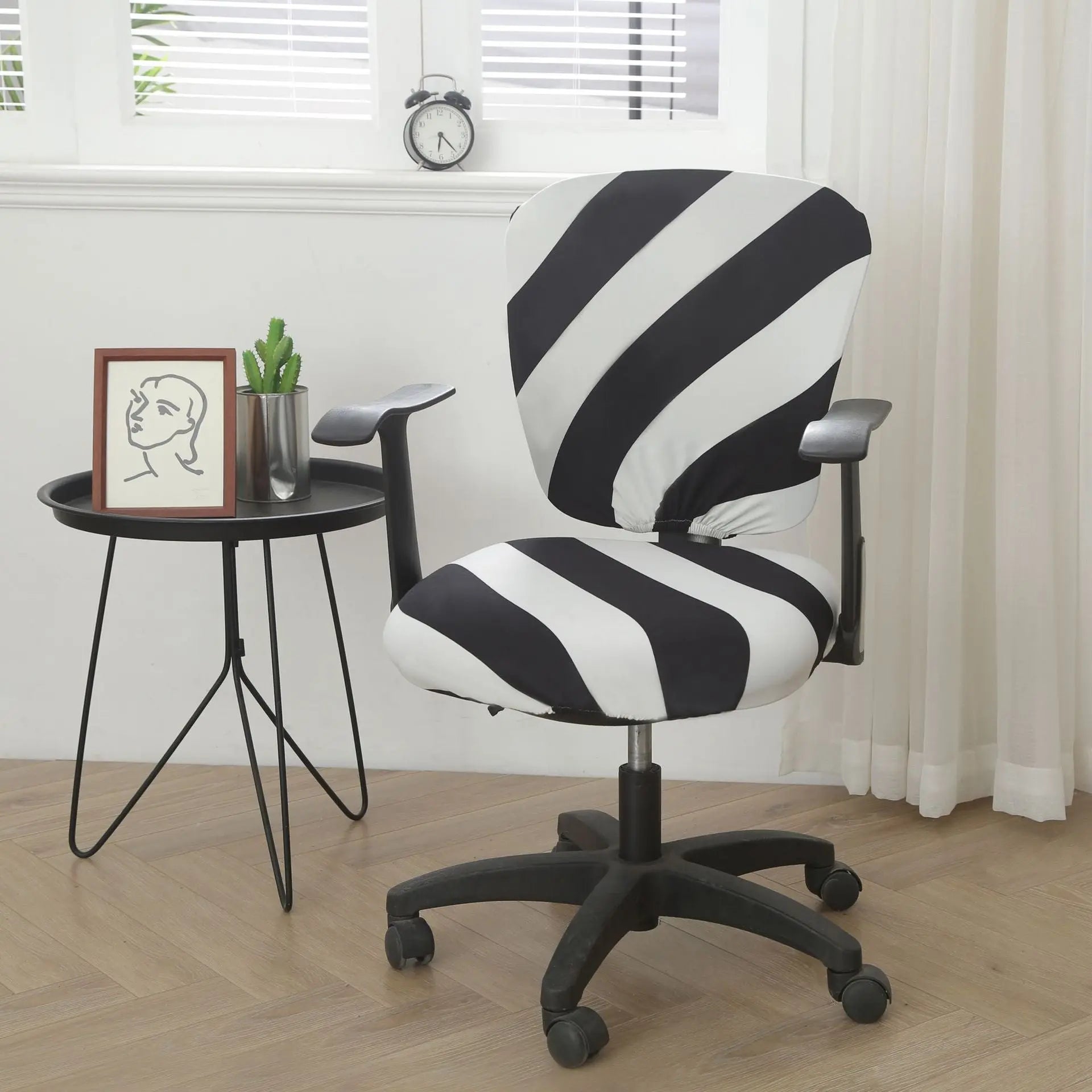 Housse de Chaise Élastique SOFLA Black And White Stripes-Split Universal