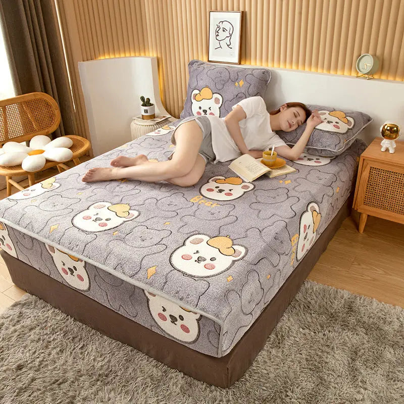 Housse Matelas Velours Anti-glisse BLOSSOM Teddy bear-120x200cm