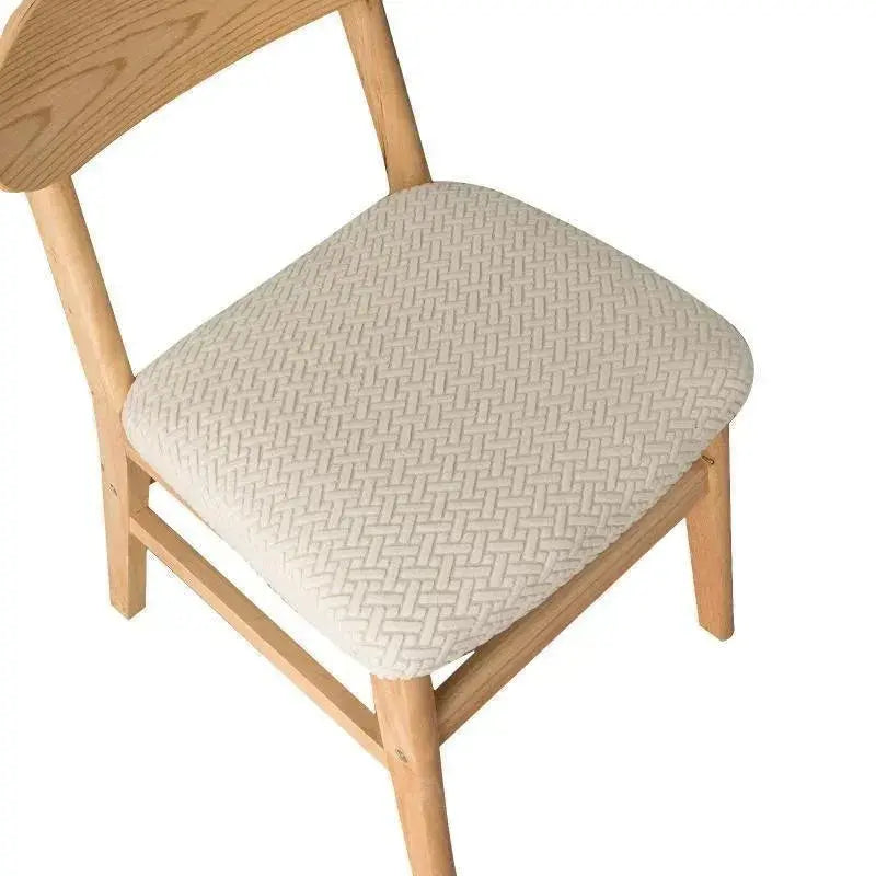 Installation housse assise chaise extensible JACQURA - mise en place simple sur chaise